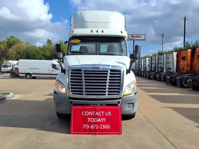 2019 FREIGHTLINER/MERCEDES CASCADIA 113