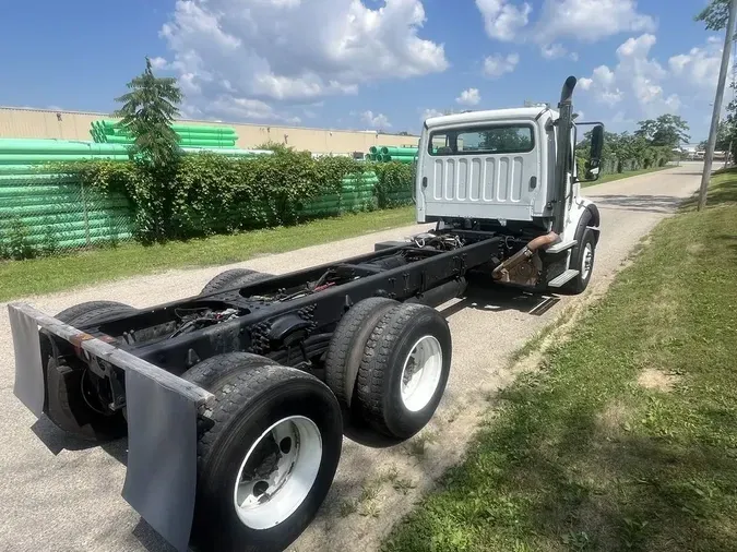 2012 Freightliner BUSINESS CLASS M2 112