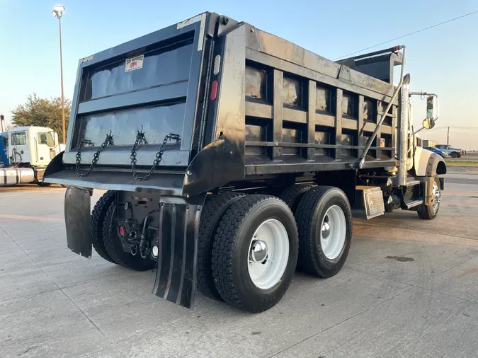 2019 MACK GR64F