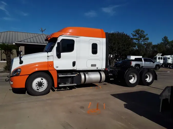 2019 FREIGHTLINER/MERCEDES CASCADIA 125c6436d1f44d1fa3da3af43193dd586fa