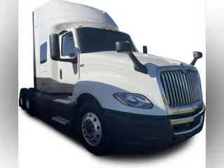 2022 International LT625