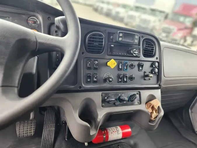 2019 FREIGHTLINER/MERCEDES M2 106