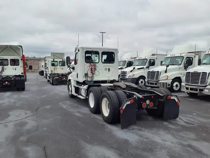 2019 FREIGHTLINER CASCADIA 125