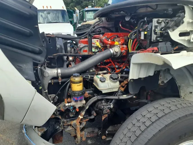 2017 FREIGHTLINER M2 106