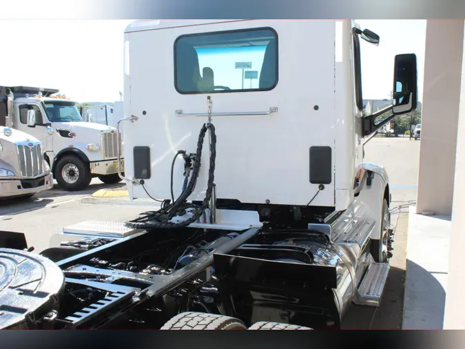 2020 Peterbilt 579c651e8378dda3b27e51c24a351950316