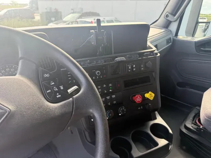 2022 International LT625