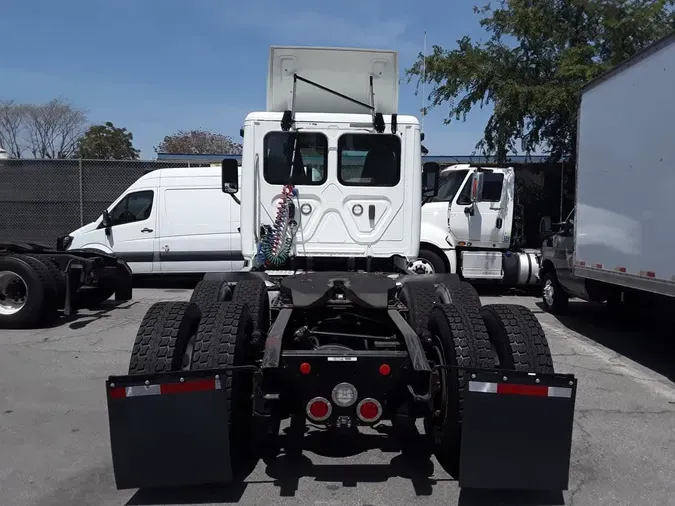 2018 FREIGHTLINER/MERCEDES CASCADIA 125