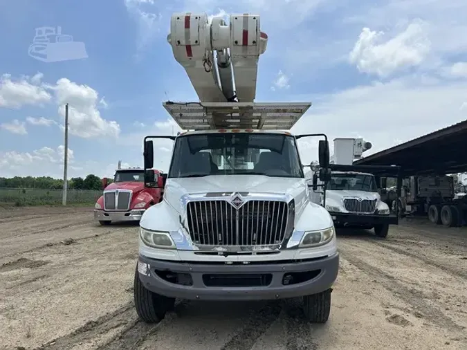 2010 VERSALIFT VO350MHI-01