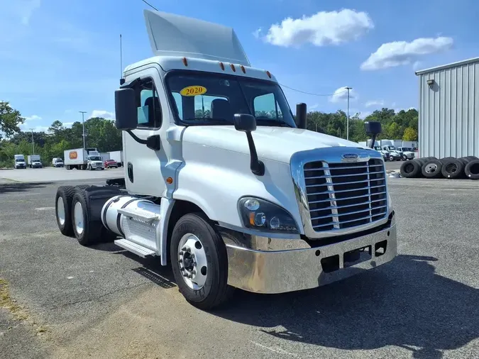 2020 FREIGHTLINER/MERCEDES CASCADIA 125