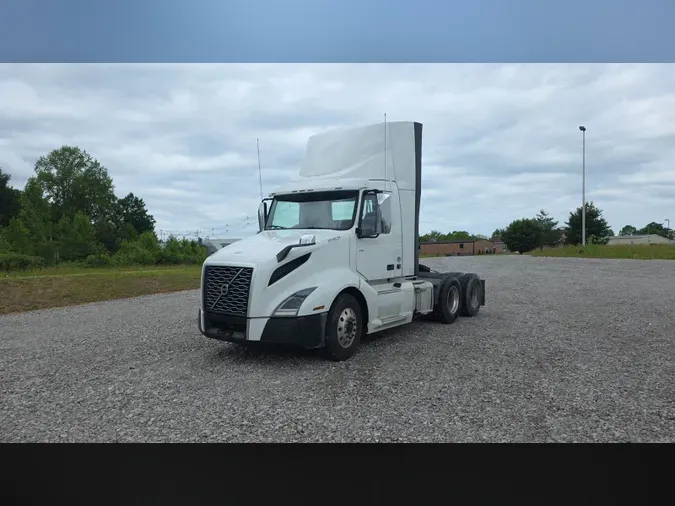 2018 Volvo VNL300