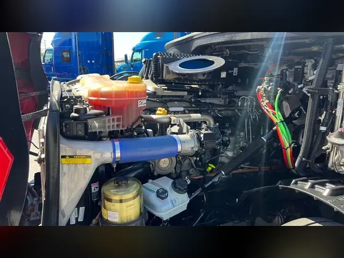 2021 FREIGHTLINER CA126
