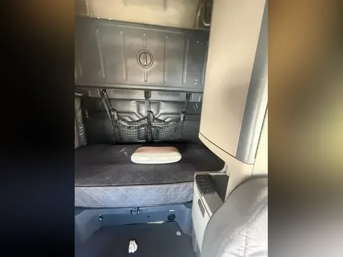 2017 FREIGHTLINER CASCADIA 125