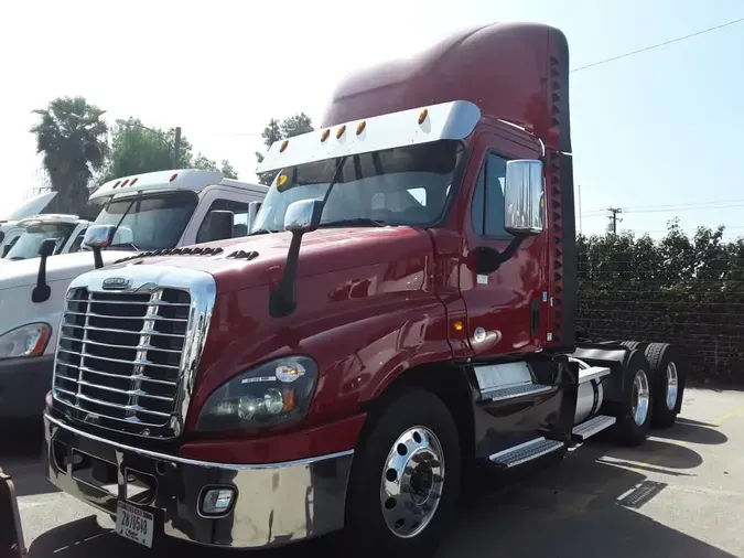 2020 FREIGHTLINER/MERCEDES CASCADIA 125c661ee7cccfbc0142578044cb0ecb814