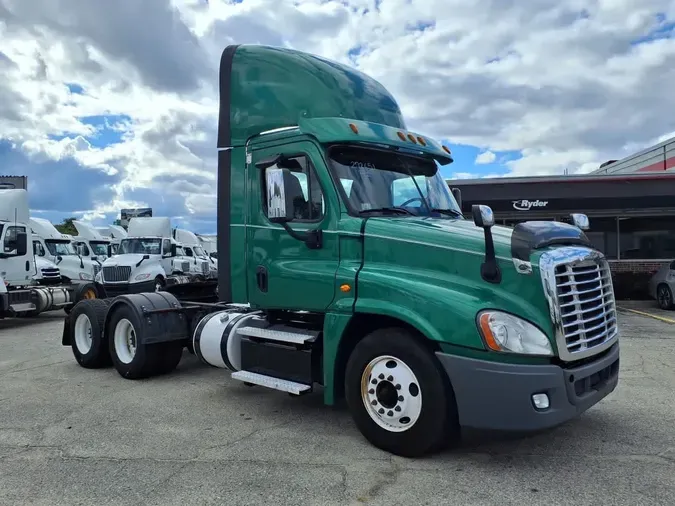 2020 FREIGHTLINER/MERCEDES CASCADIA 125