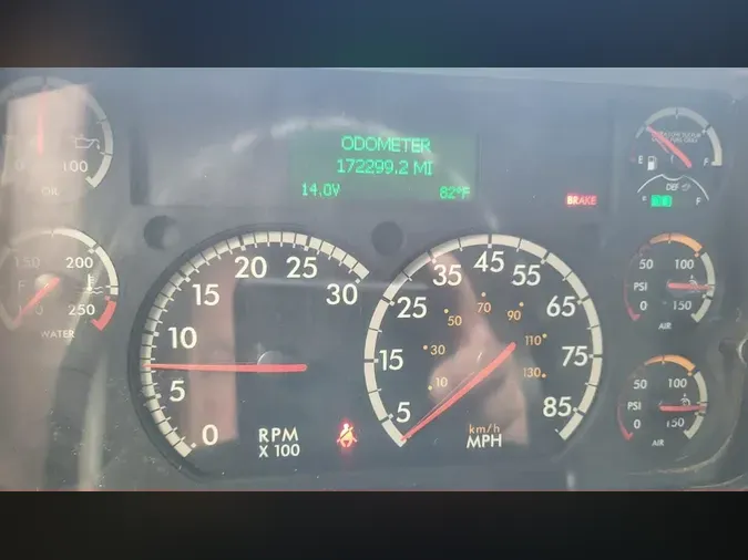 2018 FREIGHTLINER/MERCEDES M2 106