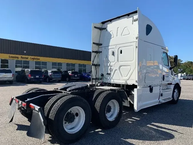 2020 Freightliner T12664ST