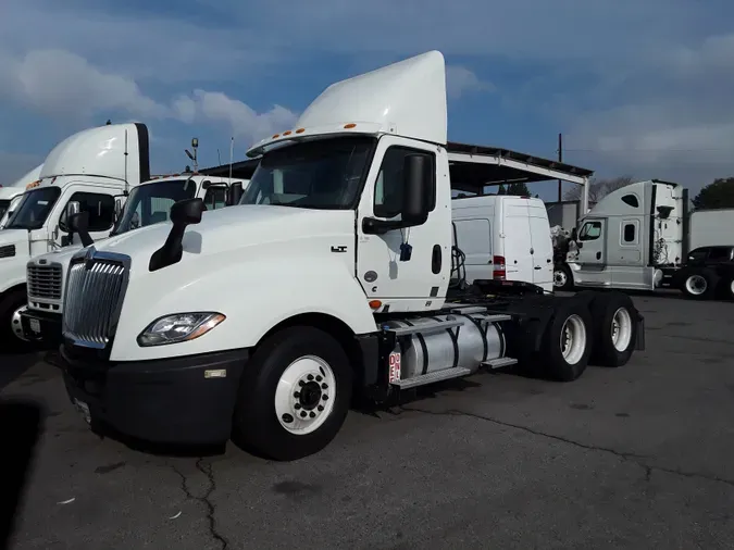 2019 NAVISTAR INTERNATIONAL LT625 DAYCAB T/A