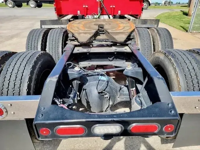 2022 Peterbilt 389