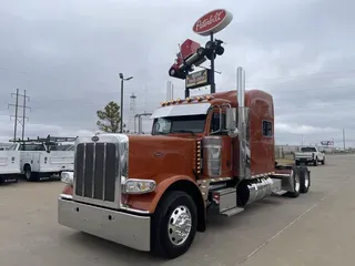 2023 Peterbilt 389