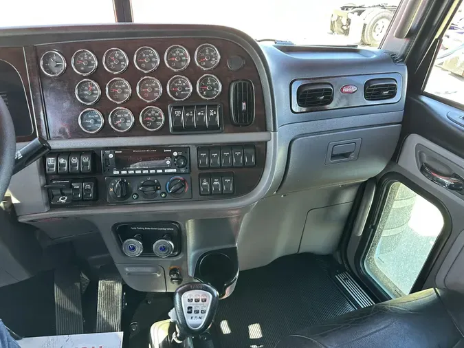 2024 Peterbilt 389c66a40541f610e859197c0e71c14b856