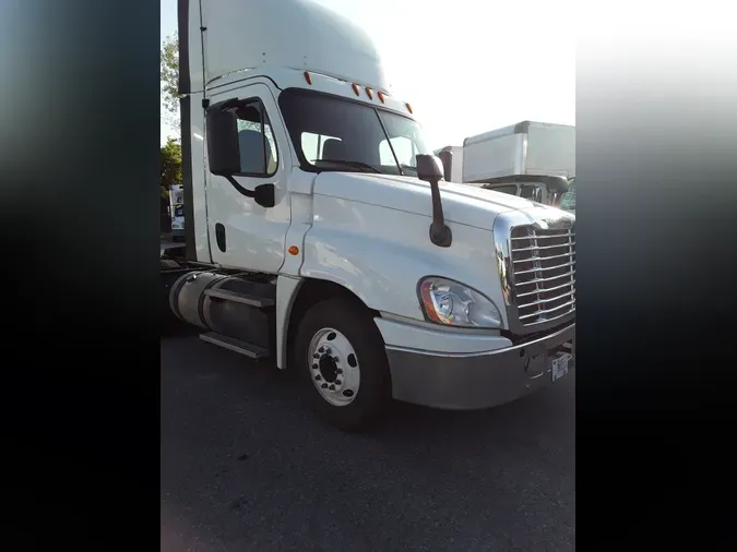 2016 FREIGHTLINER/MERCEDES CASCADIA 125