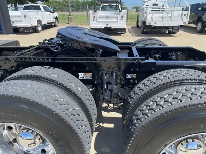 2023 Peterbilt 579