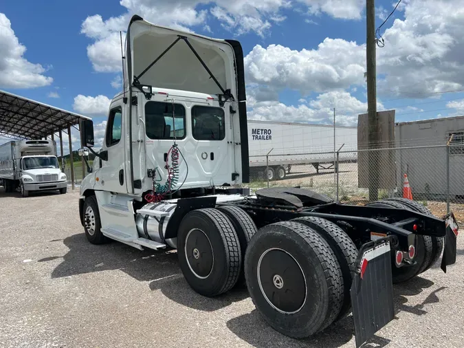 2018 FREIGHTLINER/MERCEDES CASCADIA 125