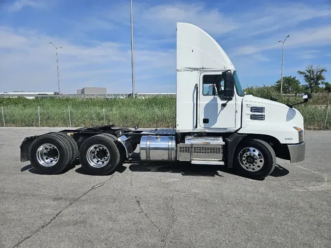 2020 MACK AN64T
