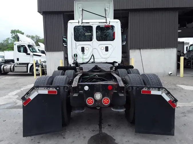 2016 FREIGHTLINER CASCADIA 125