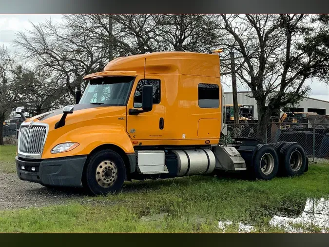 2022 INT LT625 6x4