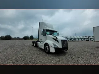2019 Volvo VNL300