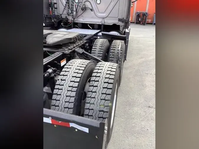 2020 Freightliner Cascadia