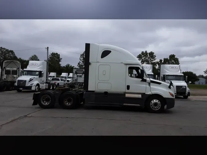 2020 Freightliner Cascadia