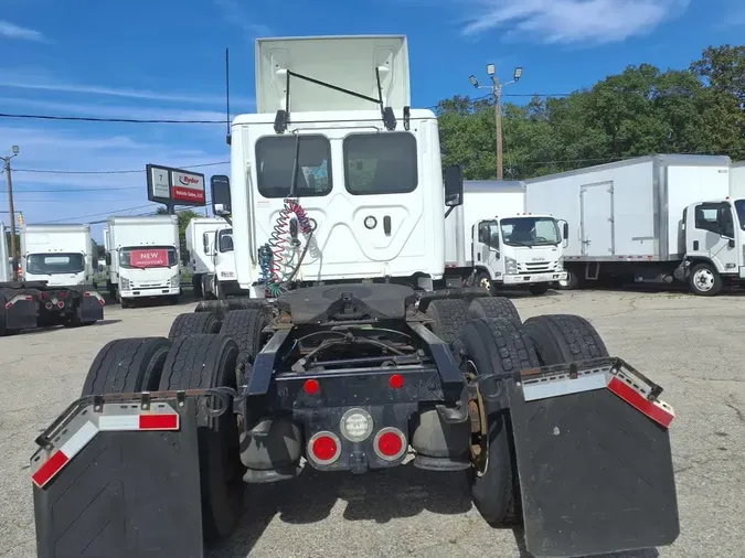2019 FREIGHTLINER/MERCEDES CASCADIA 125
