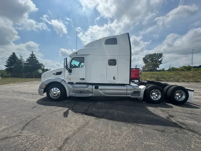 2022 Peterbilt 579