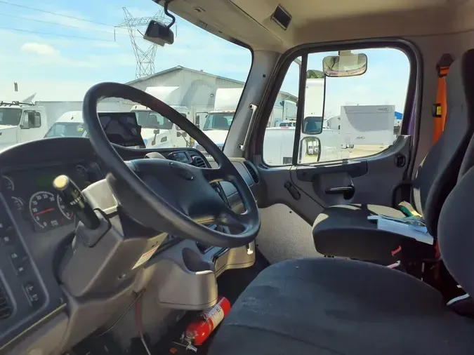 2019 FREIGHTLINER M2 106