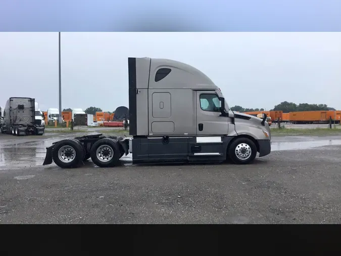 2024 Freightliner Cascadia 126