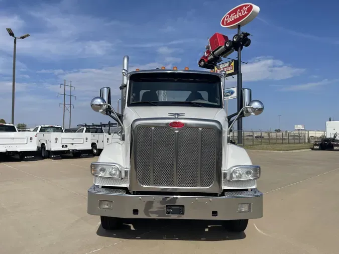 2020 Peterbilt 567