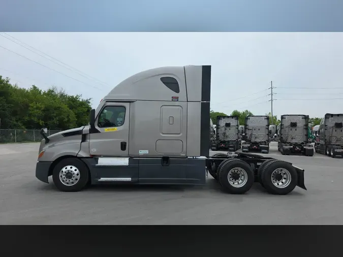 2024 Freightliner Cascadia 126