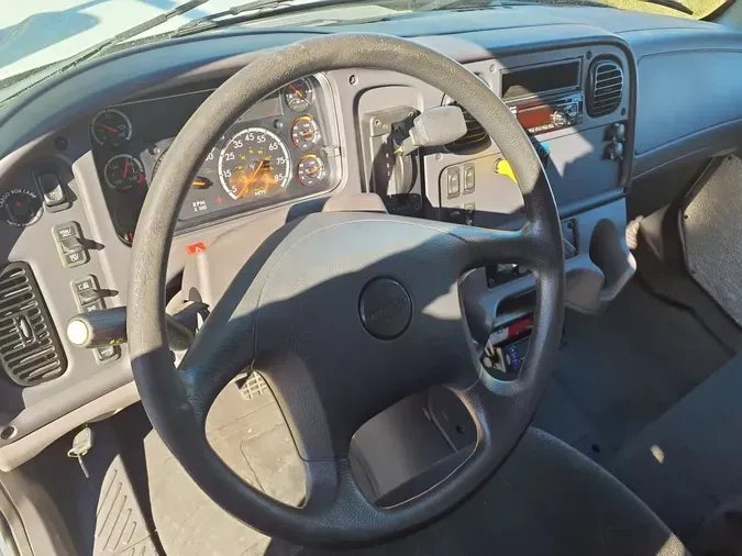 2018 FREIGHTLINER/MERCEDES M2 106