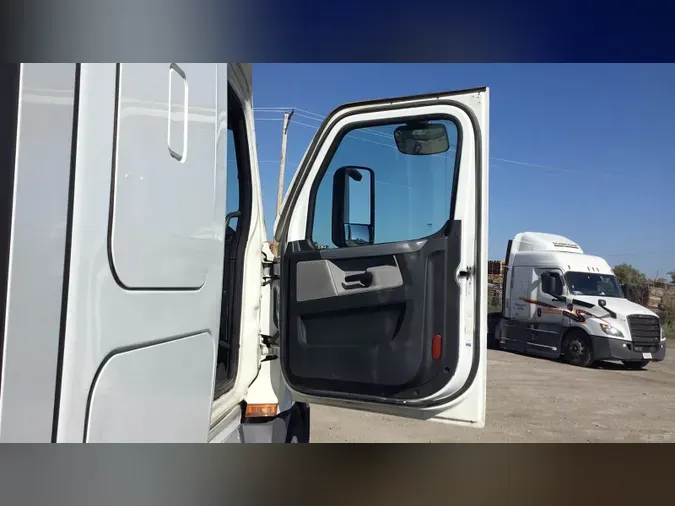 2021 Freightliner Cascadia 126c67fd9007008c894b1b42575aa3580d3