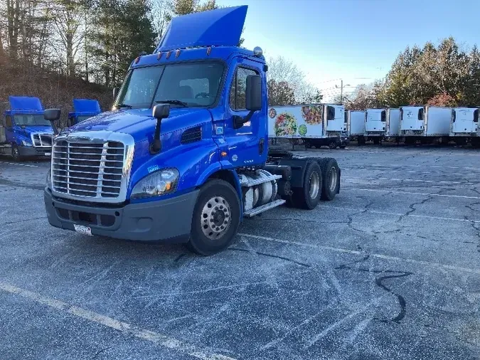 2016 Freightliner X11364ST