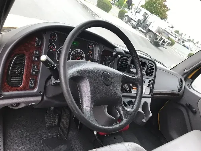 2018 Freightliner M2