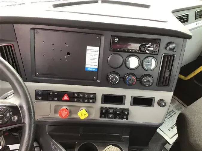 2021 FREIGHTLINER CA126