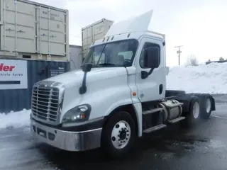 2018 FREIGHTLINER/MERCEDES CASCADIA 125