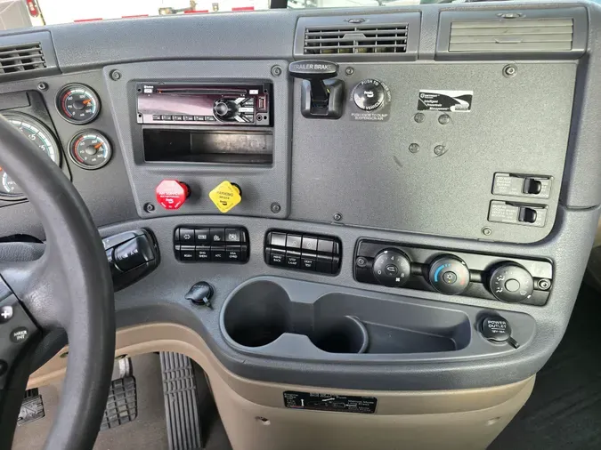 2018 FREIGHTLINER/MERCEDES CASCADIA 125