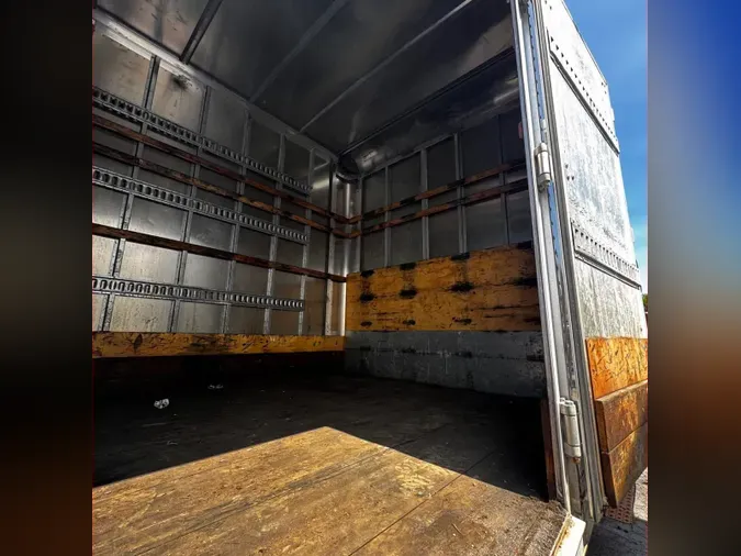 2019 NAVISTAR INTERNATIONAL 4300