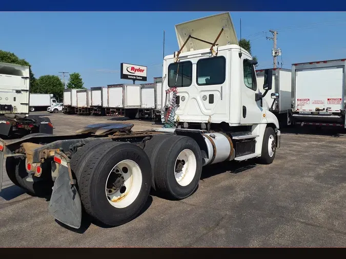 2016 FREIGHTLINER CASCADIA 125