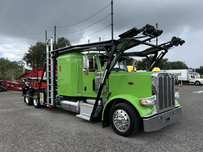 2022 Peterbilt 389
