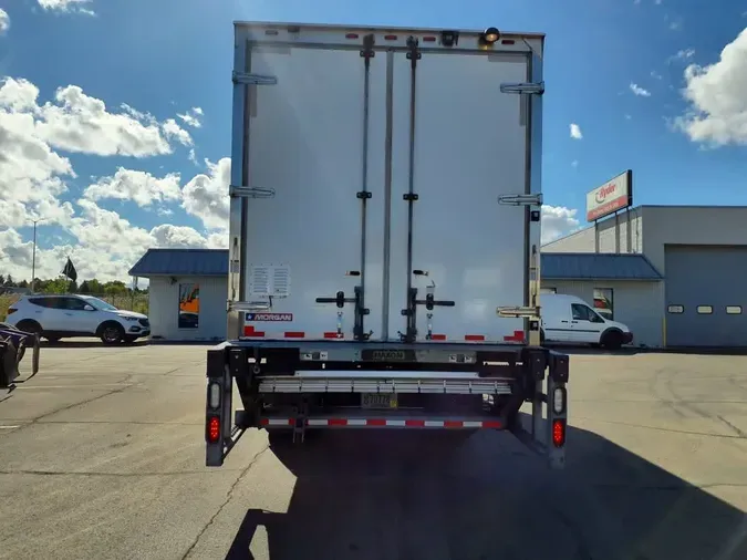 2016 FREIGHTLINER/MERCEDES M2 106